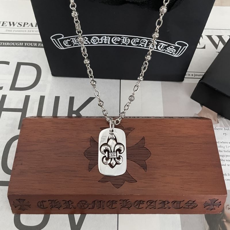 Ch**me He**ts necklaces